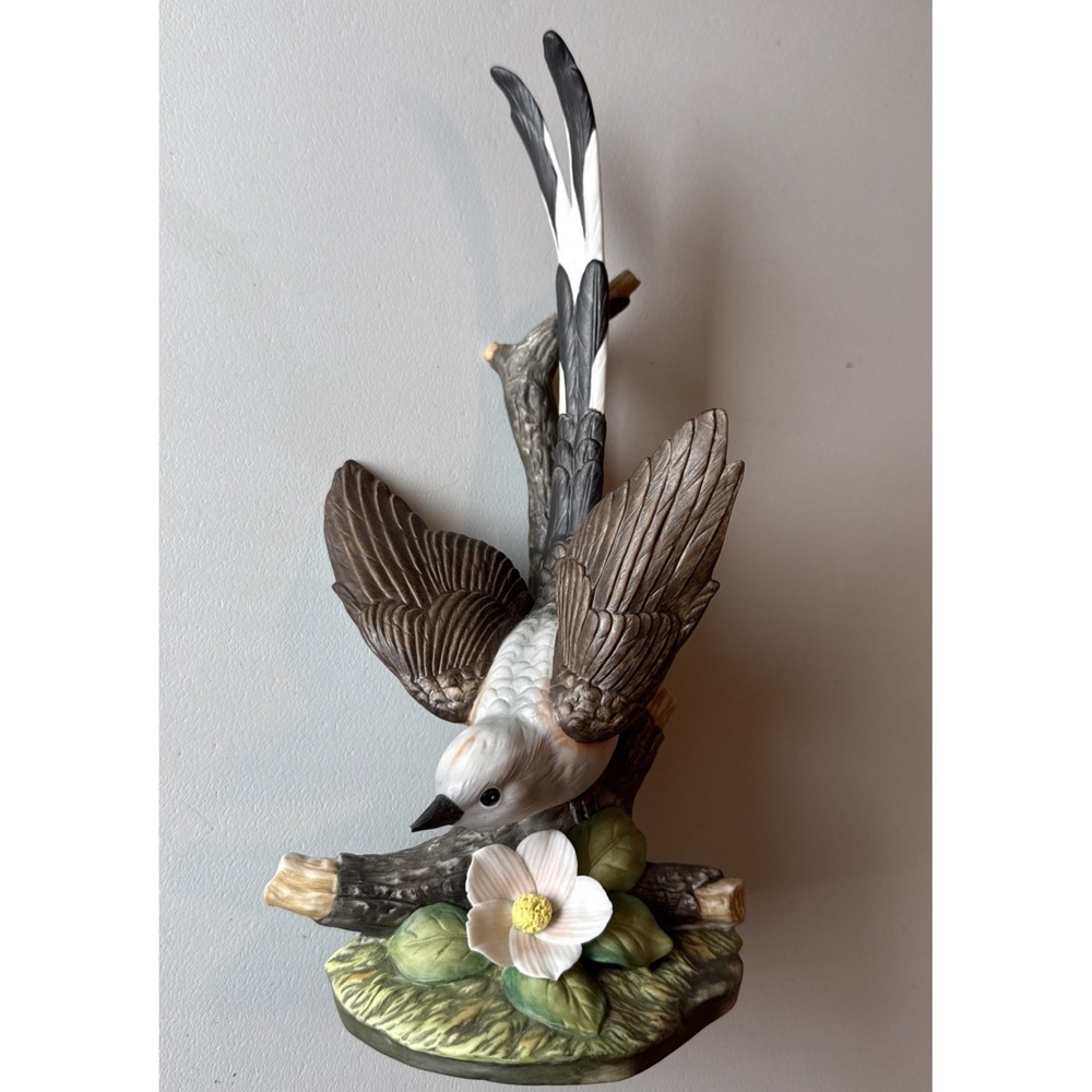 Homco Masterpiece Scissor-Tailed Flycatcher Porcelain Figurine Bird 1986. 2A